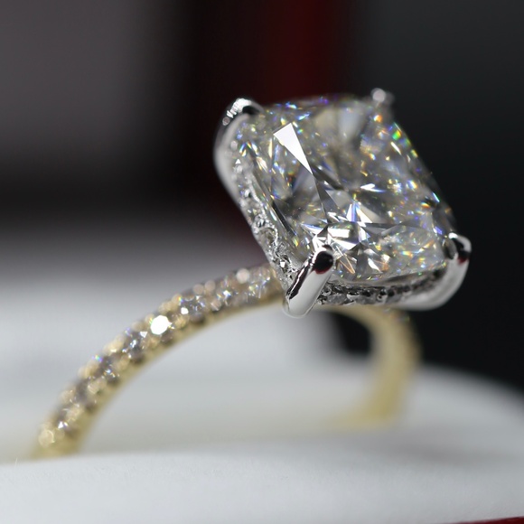 4 Carat Cushion Cut Lab Grown Diamond Ring - Picture 1 of 6